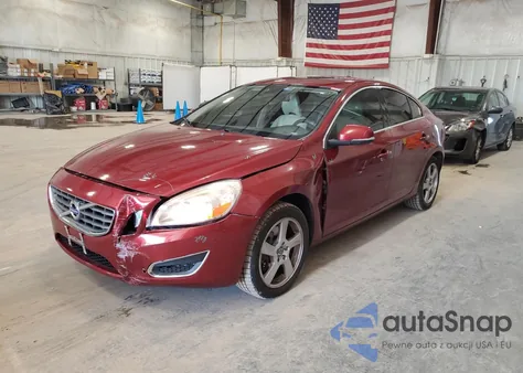 2012 Volvo S60 T5 z USA, uszkodzony, nr VIN YV1622FS7C2043536